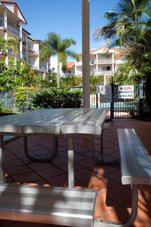 Blue Water Bay Villas Gold Coast Esterno foto